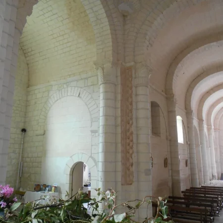 Intérieur de l'église de Tavant